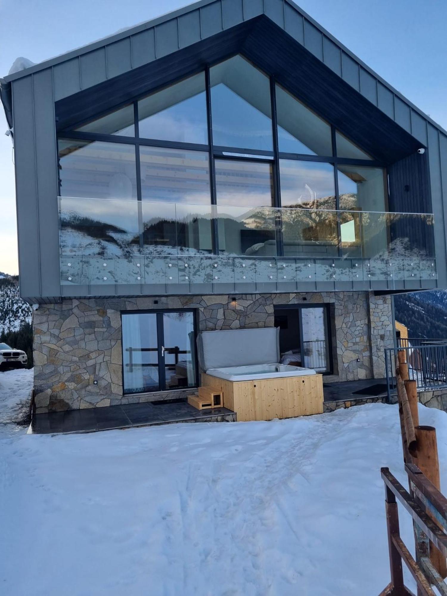 Lucky Jasna Luxury