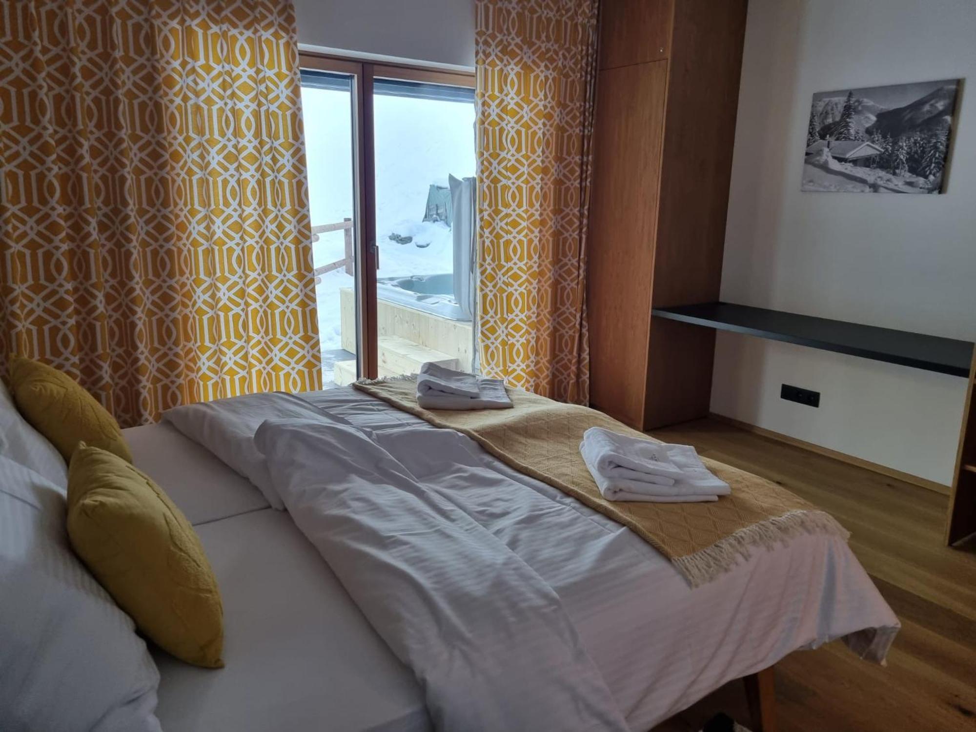 Lucky Jasna Luxury *