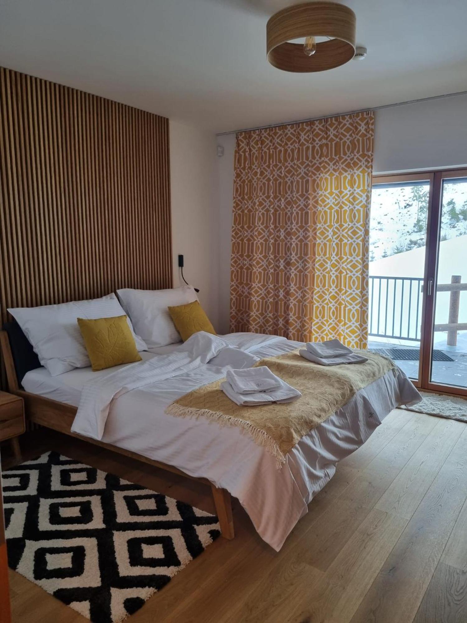 Lucky Jasna Luxury