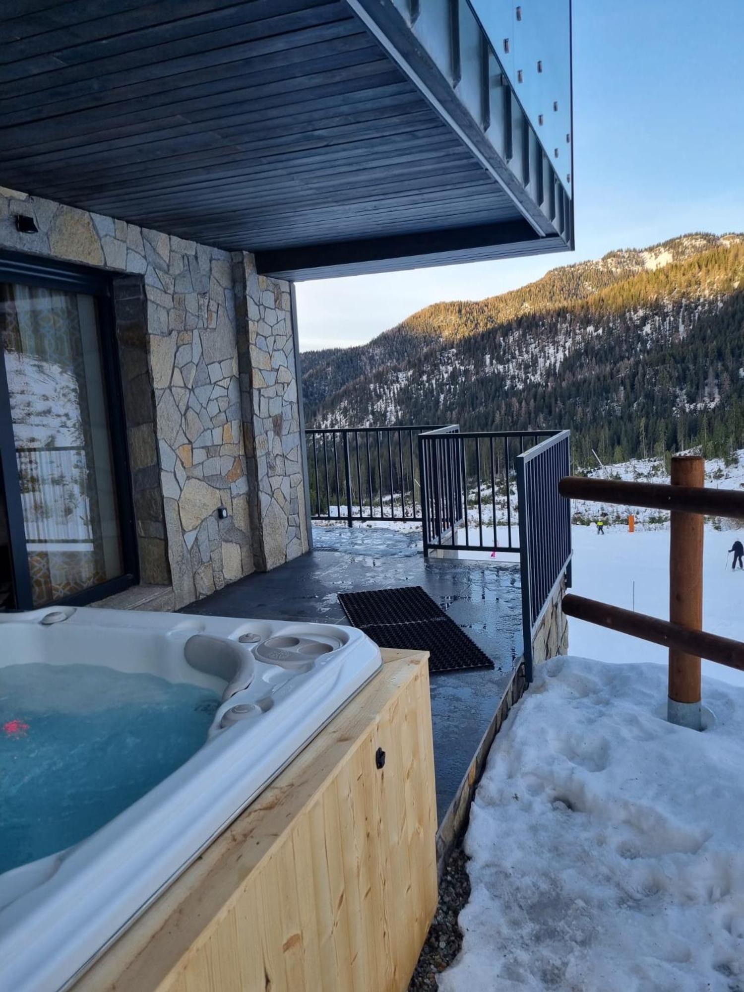 Lucky Jasna Luxury